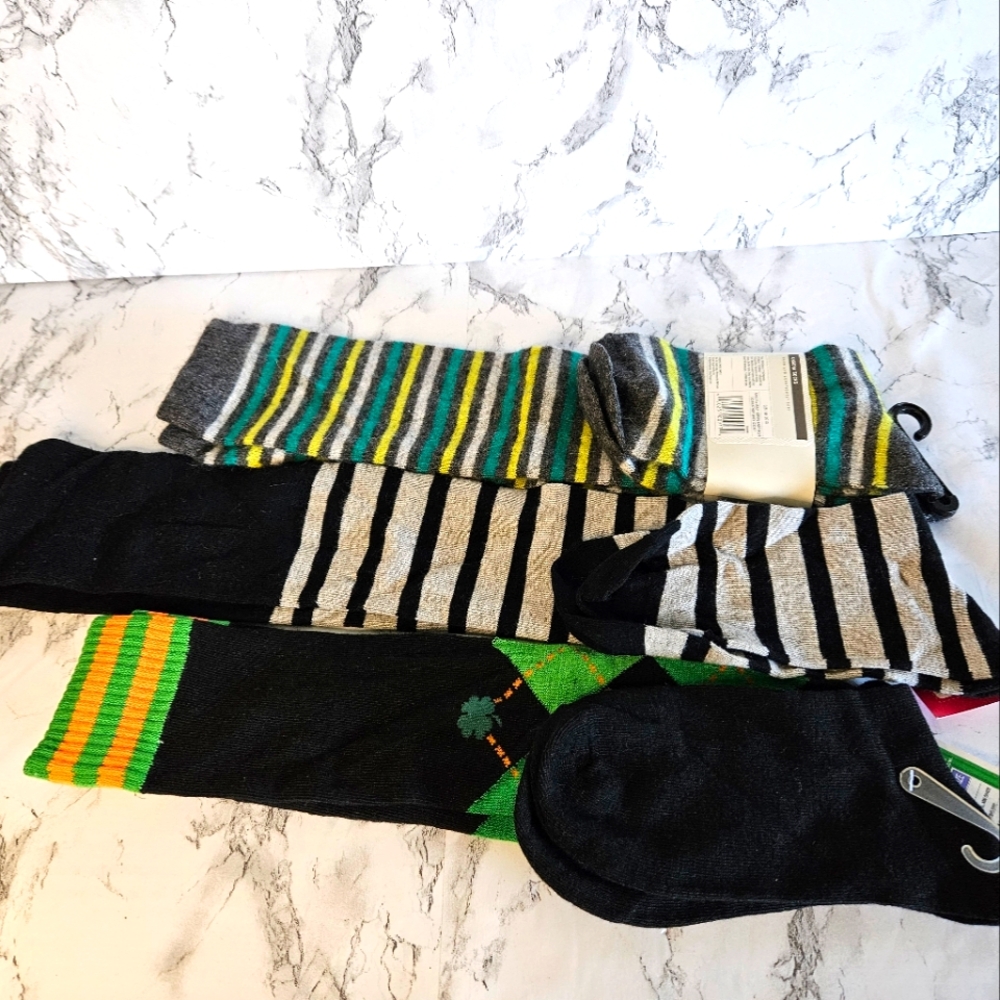 3 Women High Knee And Over The Knee Socks.